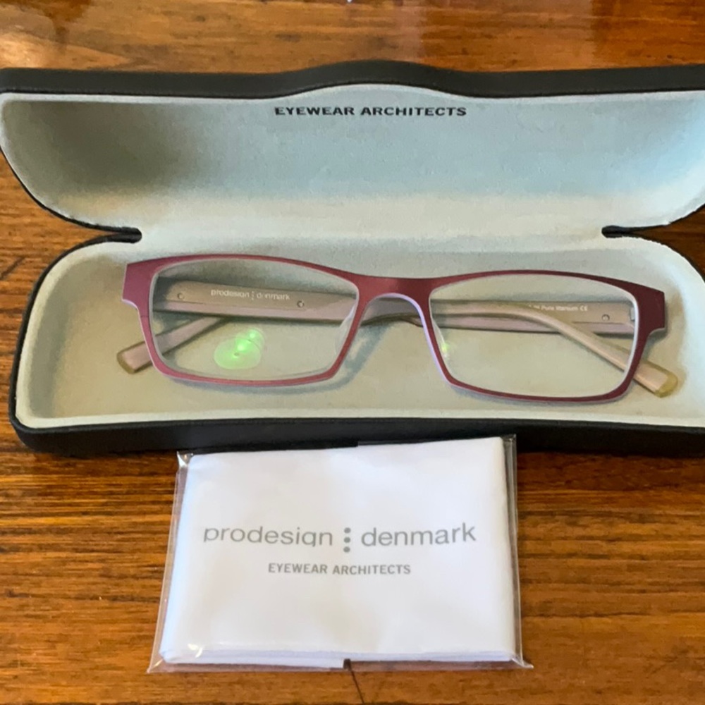 Eyewear Architects prescription glasses